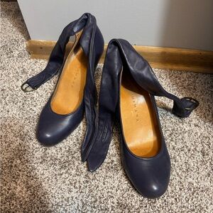 Chie Mihara Women’s Leather heels, size 36.5 (approx size 6-6.5)